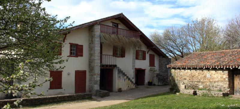 la_residence_nekatoenea